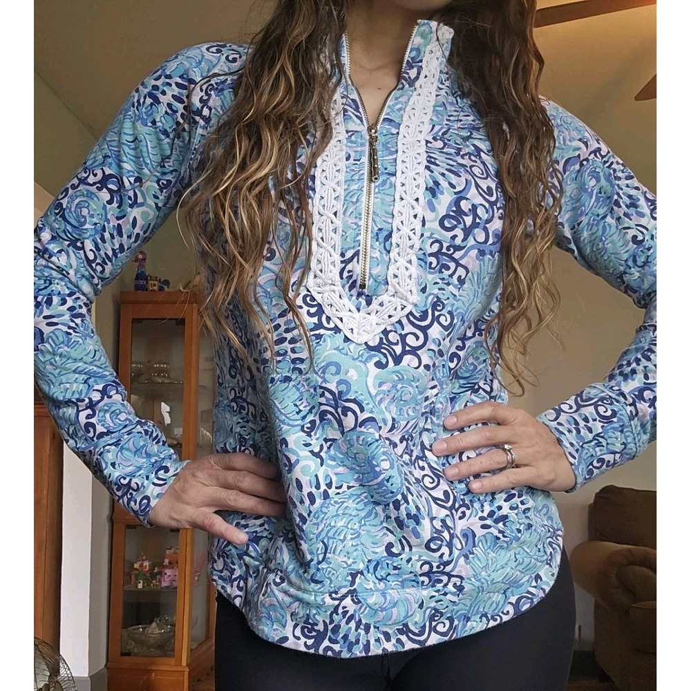 Lilly Pulitzer Resprt Wear XS White Blue Floral Seashell Cotton Top Vacation Zip